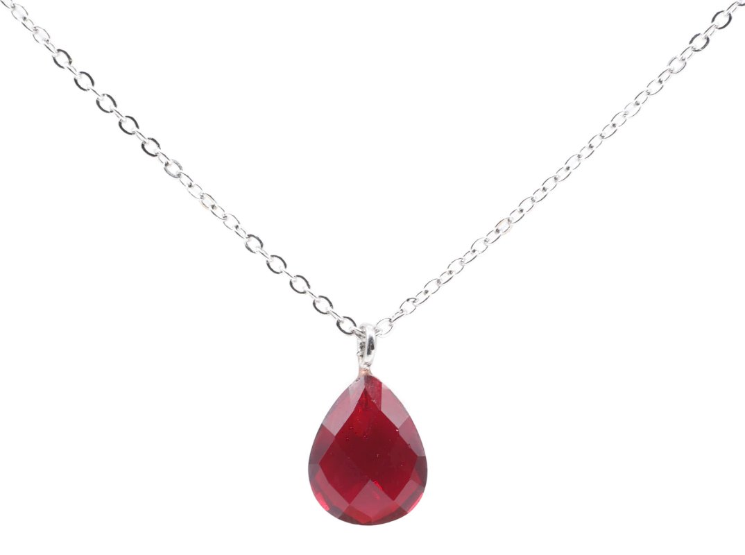Collana con goccia di granato in argento 925