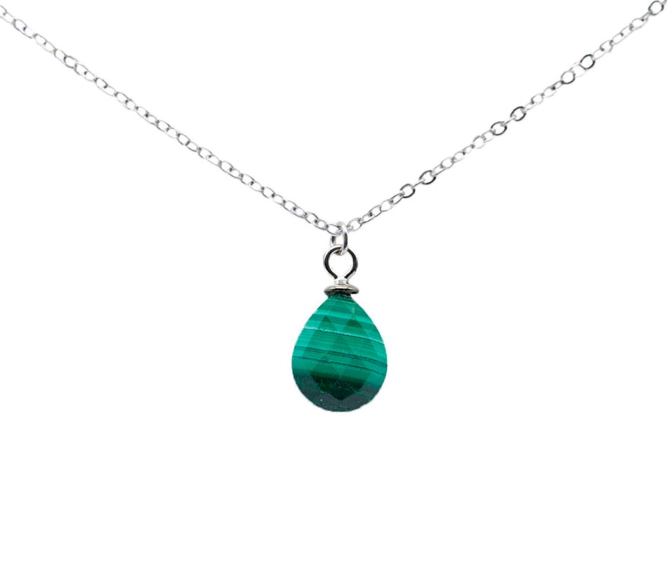 Collana con goccia di malachite in argento 925