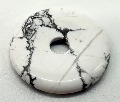 Donut Howlite Blanche 2,5 cm
