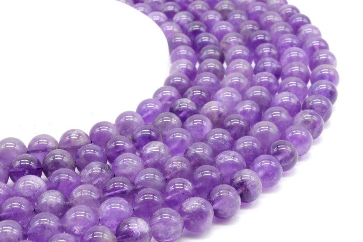 Perle di ametista 'Purple Light' 10mm su un filo di 40cm
