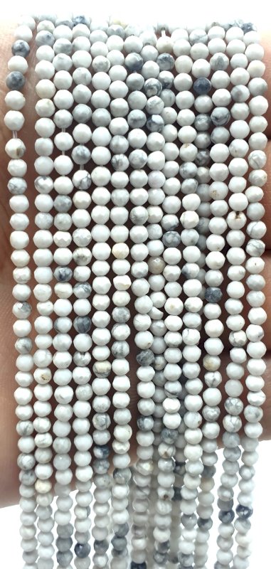 Perline sfaccettate di Howlite 3mm x 40cm di filo