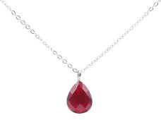 Collana con goccia di granato in argento 925