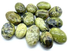 Ciottoli arrotolati verde opale 'A' 1 kg