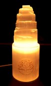 Lampada con incisione montagna in selenite 20 cm - Albero della vita