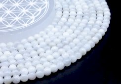 White Moon Beads 'AA' 6 mm su filo di 40 cm