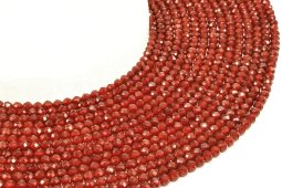 Perle sfaccettate di corniola da 4 mm su un filo da 40 cm