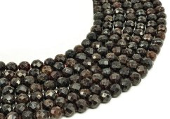 Perline sfaccettate di granato da 8 mm su filo da 40 cm