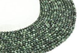 Perle sfaccettate di serafinite da 4 mm su filo da 40 cm