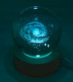 Luce notturna USB in vetro Galaxy multicolore da 9 cm