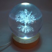 Luce notturna USB con albero della vita in vetro multicolore da 9 cm